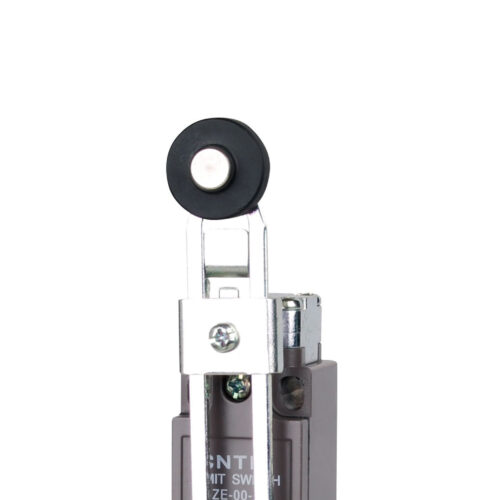 Alternative view of CZE 00 FM / Chave fim de curso acionamento tipo haste regulavel c/ roldana de borracha 1NA/1NF 10A/250V IP40