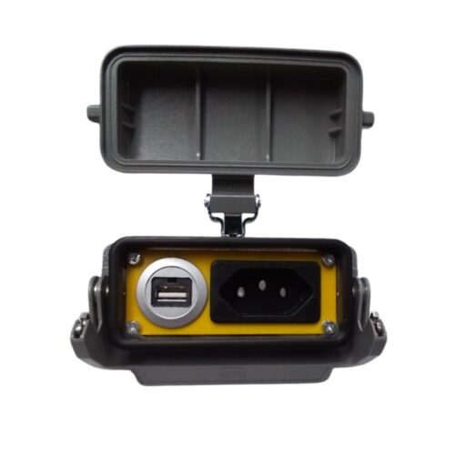 TOMADA NBR 10A/250V 2P+T + USB (BASE C/ TAMPA 16B)