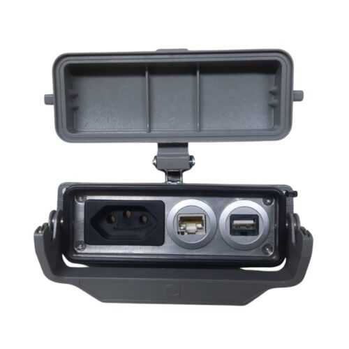 TOMADA NBR 10A/250V 2P+T + RJ45 + USB (BASE C/ TAMPA 24B)