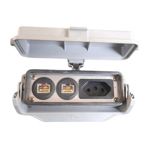 TOMADA NBR 10A 2P+T + 2XRJ45 (BASE C/ TAMPA 24B)